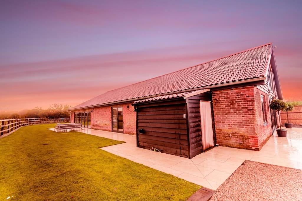 Beautiful Barn Conversion Close To The Broads Dilham Екстериор снимка