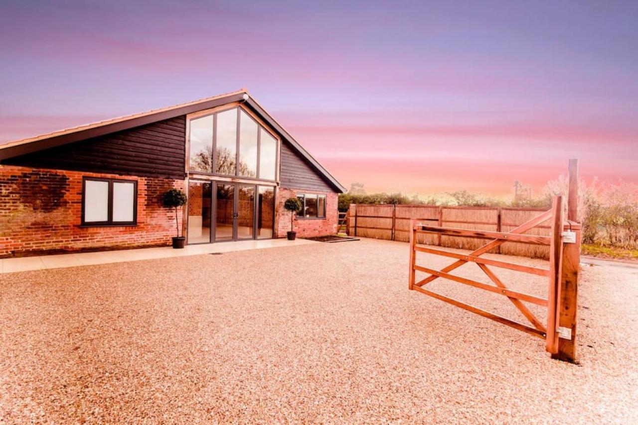 Beautiful Barn Conversion Close To The Broads Dilham Екстериор снимка