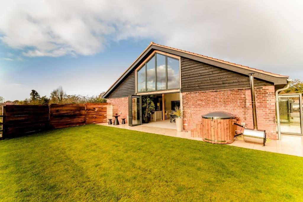 Beautiful Barn Conversion Close To The Broads Dilham Екстериор снимка