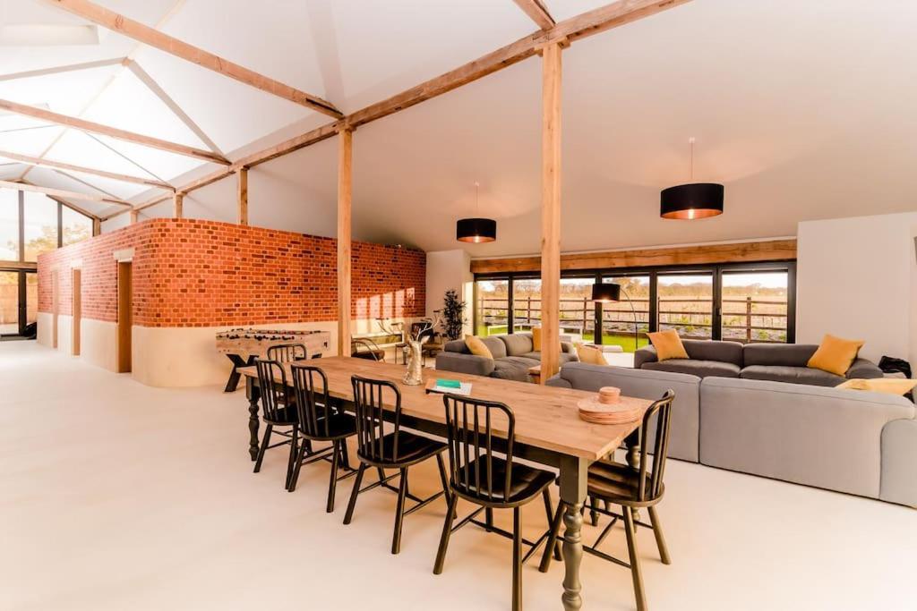 Beautiful Barn Conversion Close To The Broads Dilham Екстериор снимка